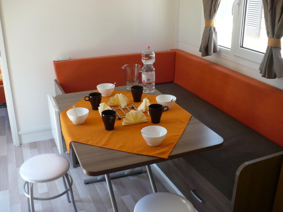 Victoria Mobilehome In Solaris Fkk Naturist Camping Resort ポレッチ エクステリア 写真