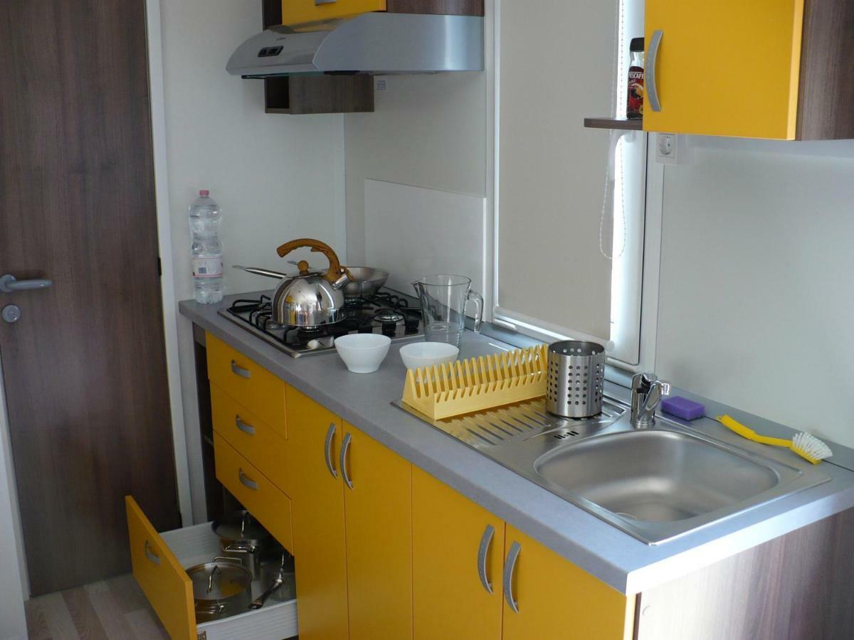 Victoria Mobilehome In Solaris Fkk Naturist Camping Resort ポレッチ エクステリア 写真
